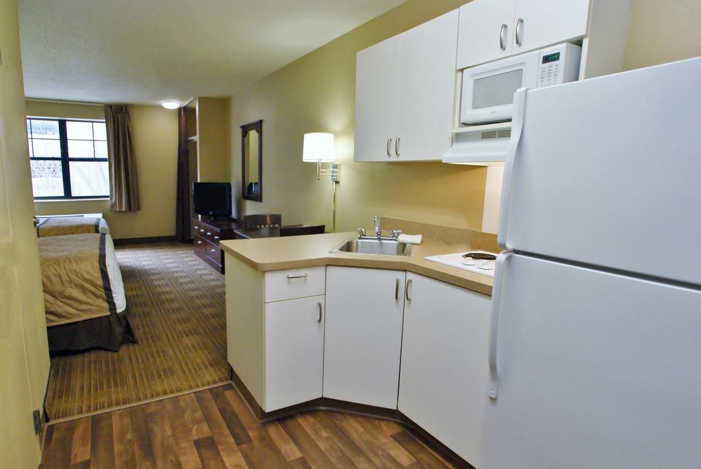 Extended Stay America Suites - Minneapolis - Maple Grove Exterior photo
