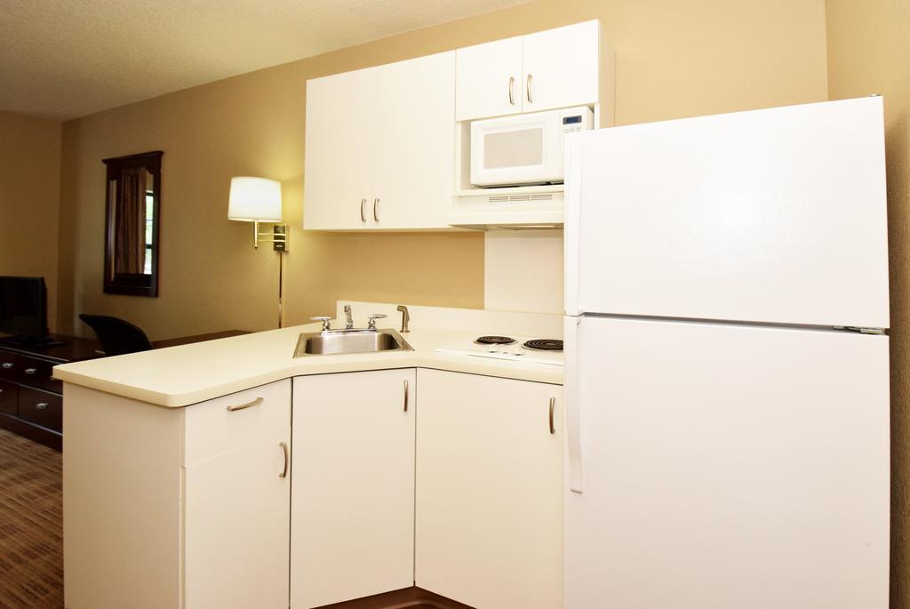 Extended Stay America Suites - Minneapolis - Maple Grove Exterior photo